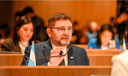Martín Simonian apuntó contra Milei: “No será reelecto”