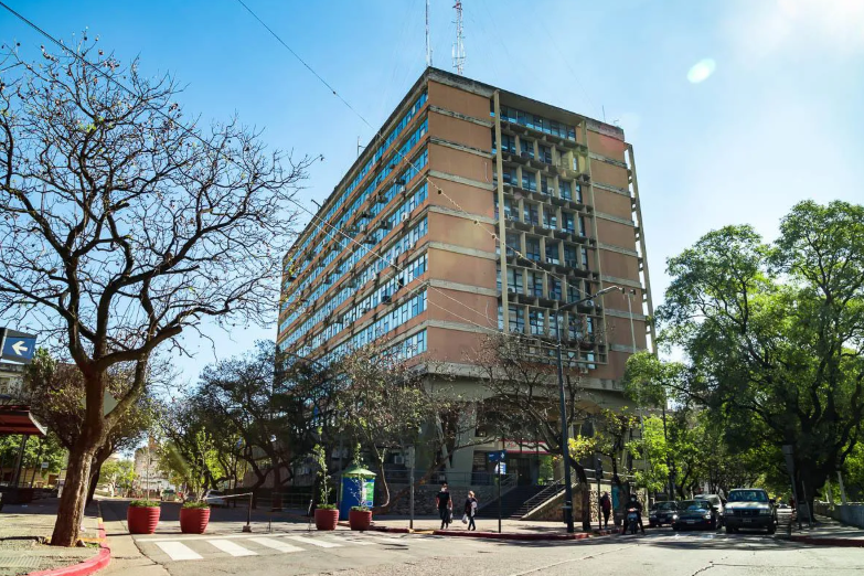 Así funcionarán los servicios en Córdoba este 25 de Mayo