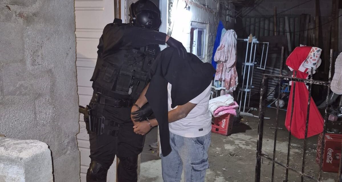 Cinco detenidos por vender droga en La Calera
