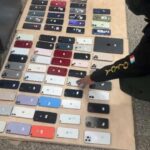 Secuestran más de 80 celulares ocultos en un departamento céntrico