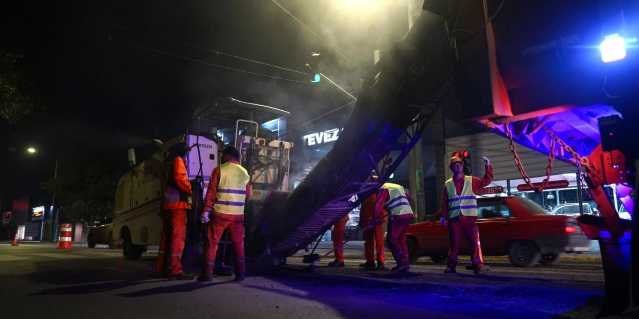 Comenzó la rehabilitación de avenida Castro Barros con trabajos nocturnos