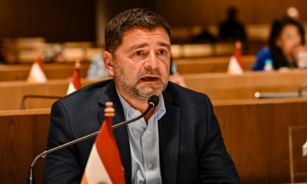 Simonian defendió la nueva regulación de naranjitas en Córdoba
