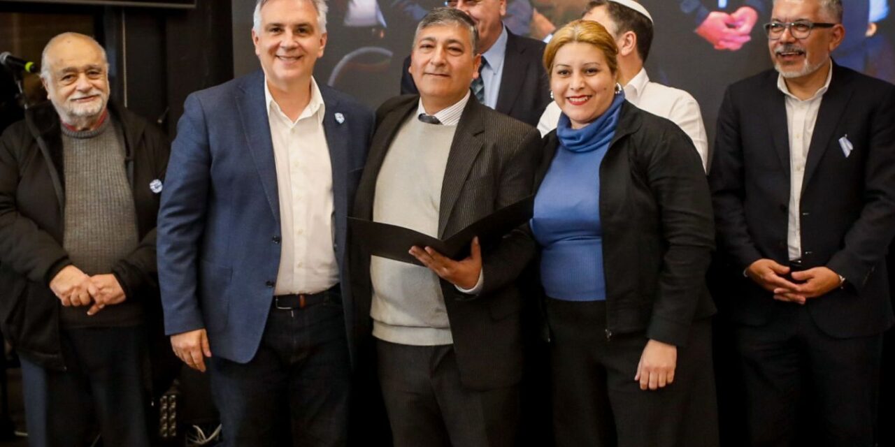 Llaryora entregó personerías religiosas a comunidades judías, musulmanas y cristianas