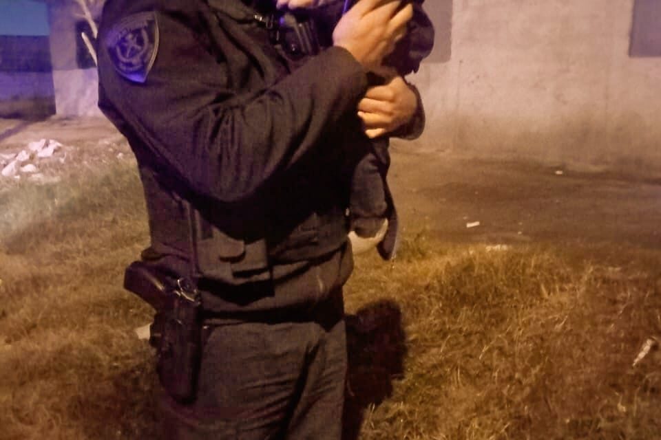 Policías salvaron a un niño que se ahogaba en Ciudad de Mis Sueños