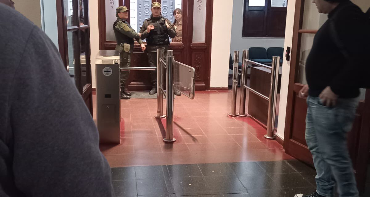El oficialismo pide informes por Carasso tras el allanamiento al Tribunal de Cuentas