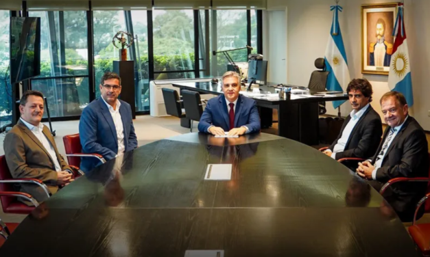 Llaryora suma a Lacunza y Felippa al directorio de Bancor