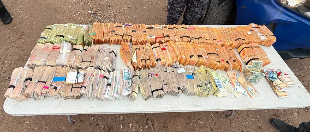 Alberdi: detuvieron a dos cuidacoches y secuestraron $110 millones