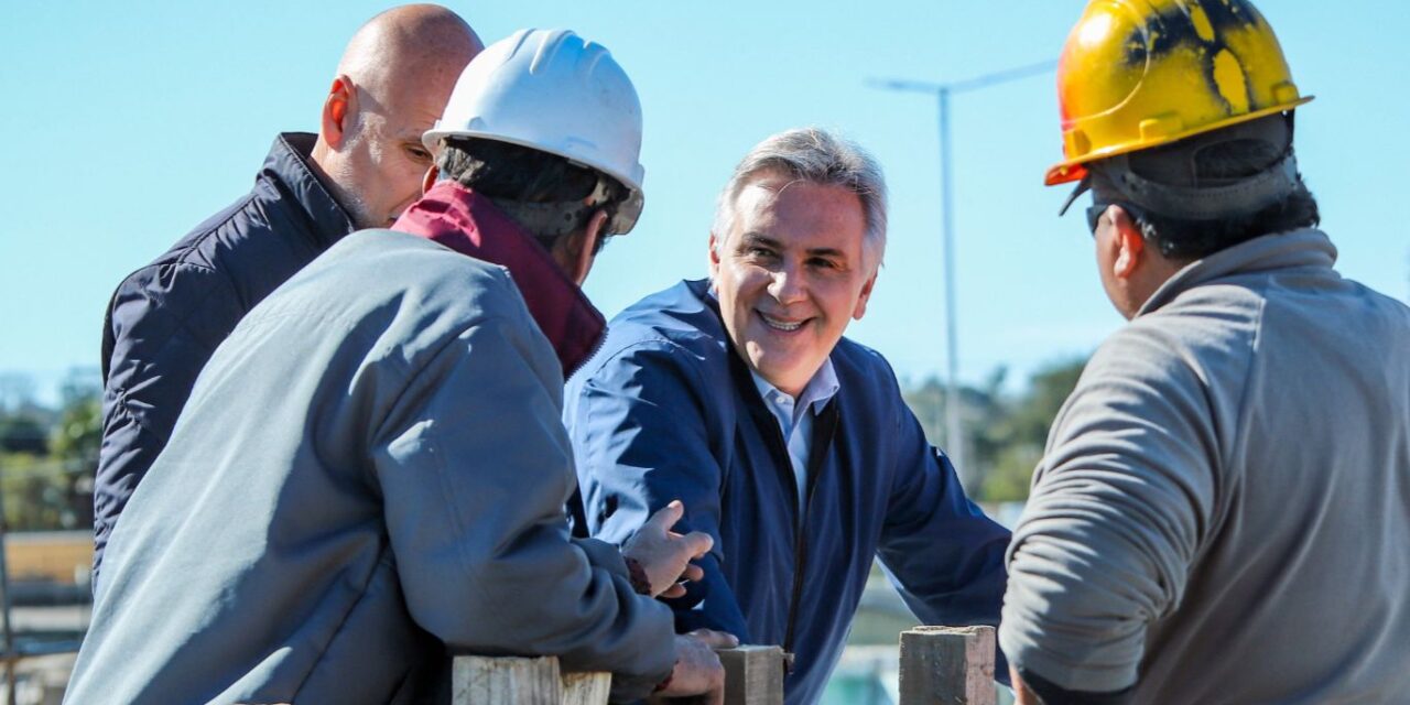 Llaryora supervisó una etapa clave del altonivel de Ruta 19