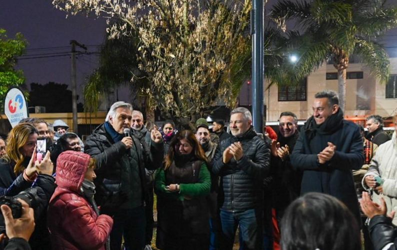 Nueva iluminación y más obras para una plaza de la Capital