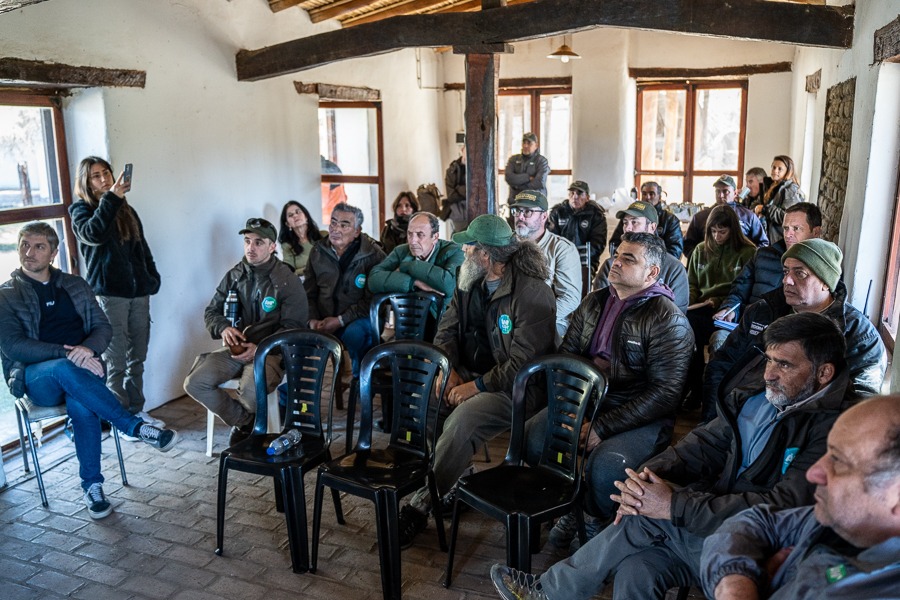 Capacitan a guardaparques para reforzar la prevención de incendios
