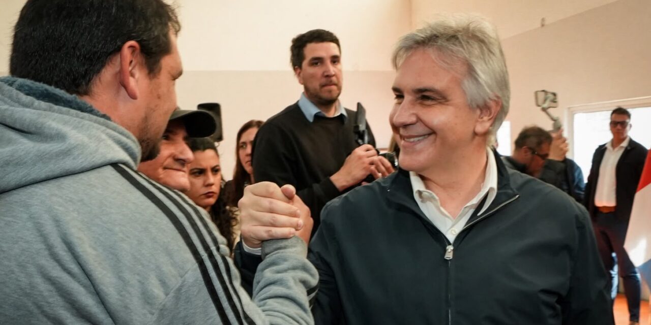 Llaryora inauguró la urbanización de Las Latitas en Carlos Paz