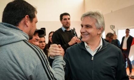 Llaryora inauguró la urbanización de Las Latitas en Carlos Paz